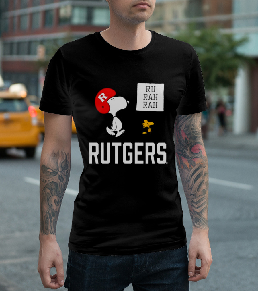 Snoopy Woodstock Rutgers Scarlet Knights Football Helmet R T-Shirt