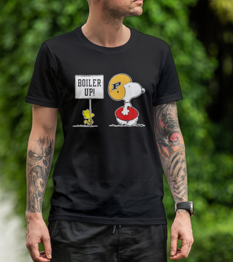 Snoopy And Woodstock Boiler Up Purdue Boilermakers Football P Helmet Peanuts Characters Holding Football T-Shirt