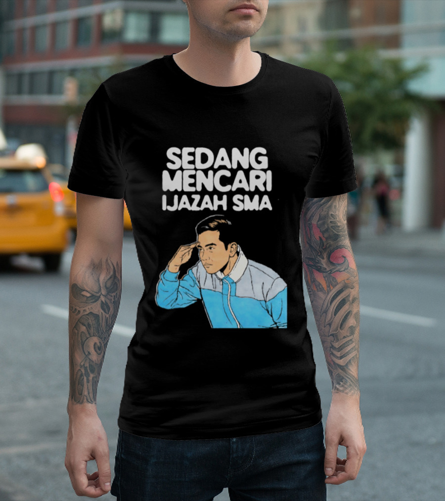 Sedang Mencari Ijazah SMA Man In Blue Jacket Visual T-Shirt