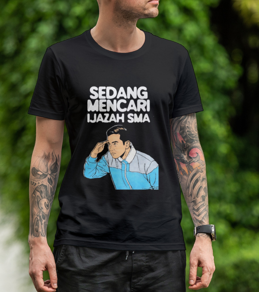Sedang Mencari Ijazah SMA Man In Blue Jacket Visual T-Shirt