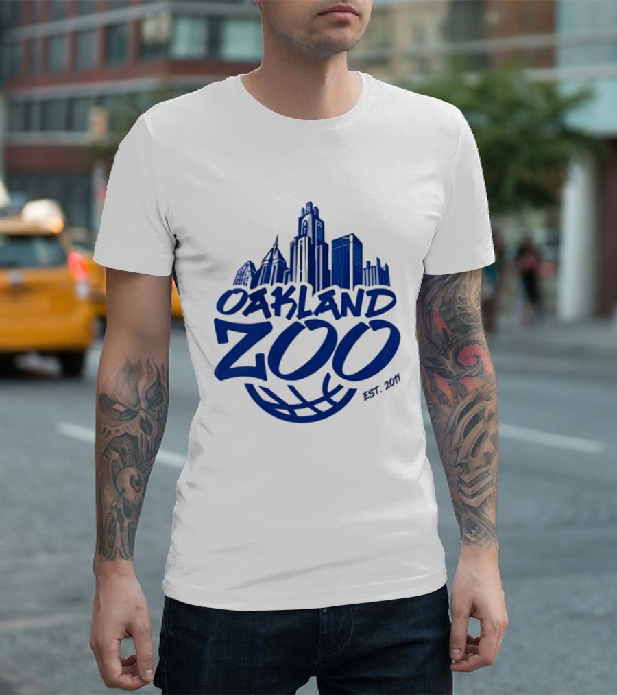 Pitt Panthers Oakland Zoo You Vs The Zoo Est 2001 T-Shirt