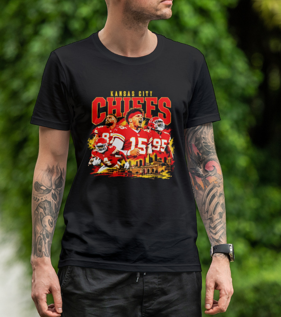 Kansas City Chiefs Players And City Skyline 2026 T-Shirt