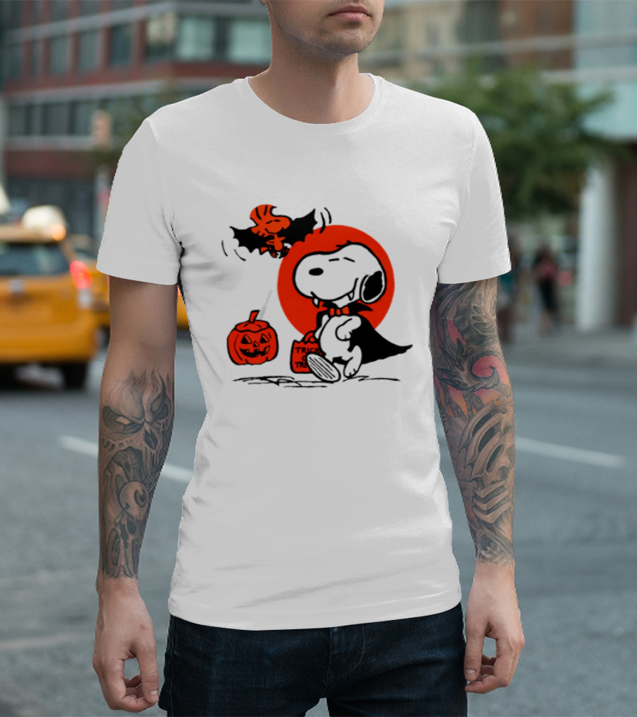 Snoopy Vampire Trick Or Treat 2026 Halloween Pumpkin Woodstock Bat T-Shirt