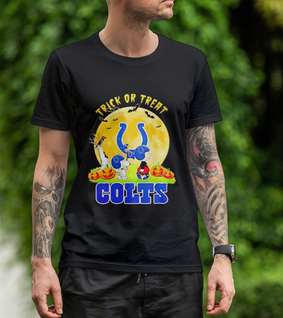 Indianapolis Colts Peanuts Trick Or Treat Halloween 2026 T-Shirt