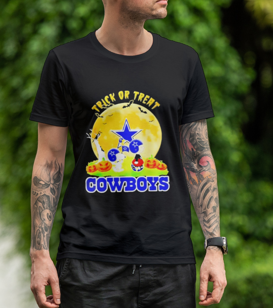 Dallas Cowboys Peanuts Trick Or Treat Halloween 2026 Abbey Road T-Shirt