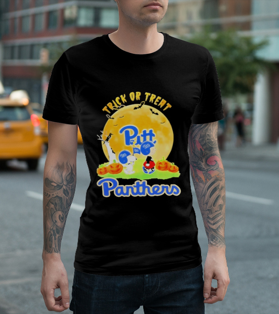 Pittsburgh Panthers Peanuts Trick Or Treat Halloween 2026 T-Shirt