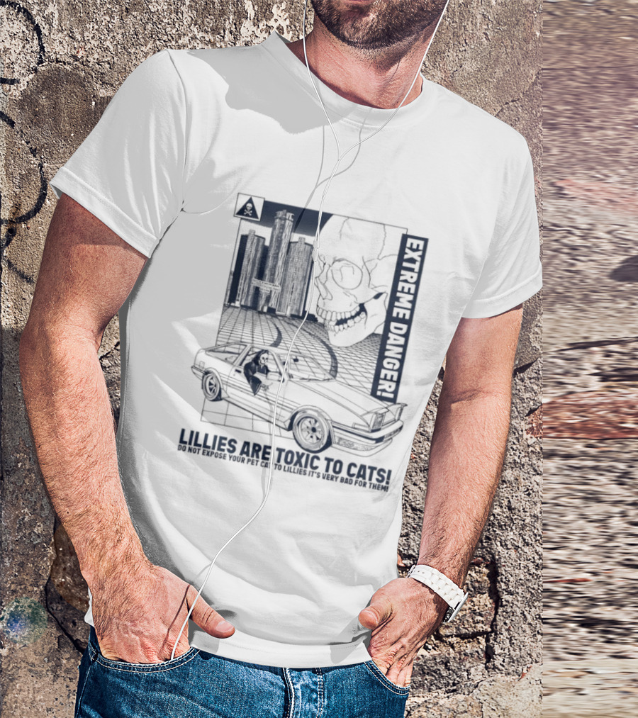 Extreme Danger Skull With Lilies Toxic To Cats Warning T-Shirt