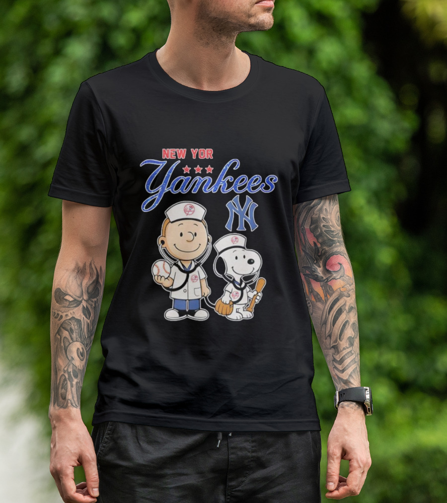 New York Yankees Charlie Brown Snoopy Nurse Peanuts T-Shirt