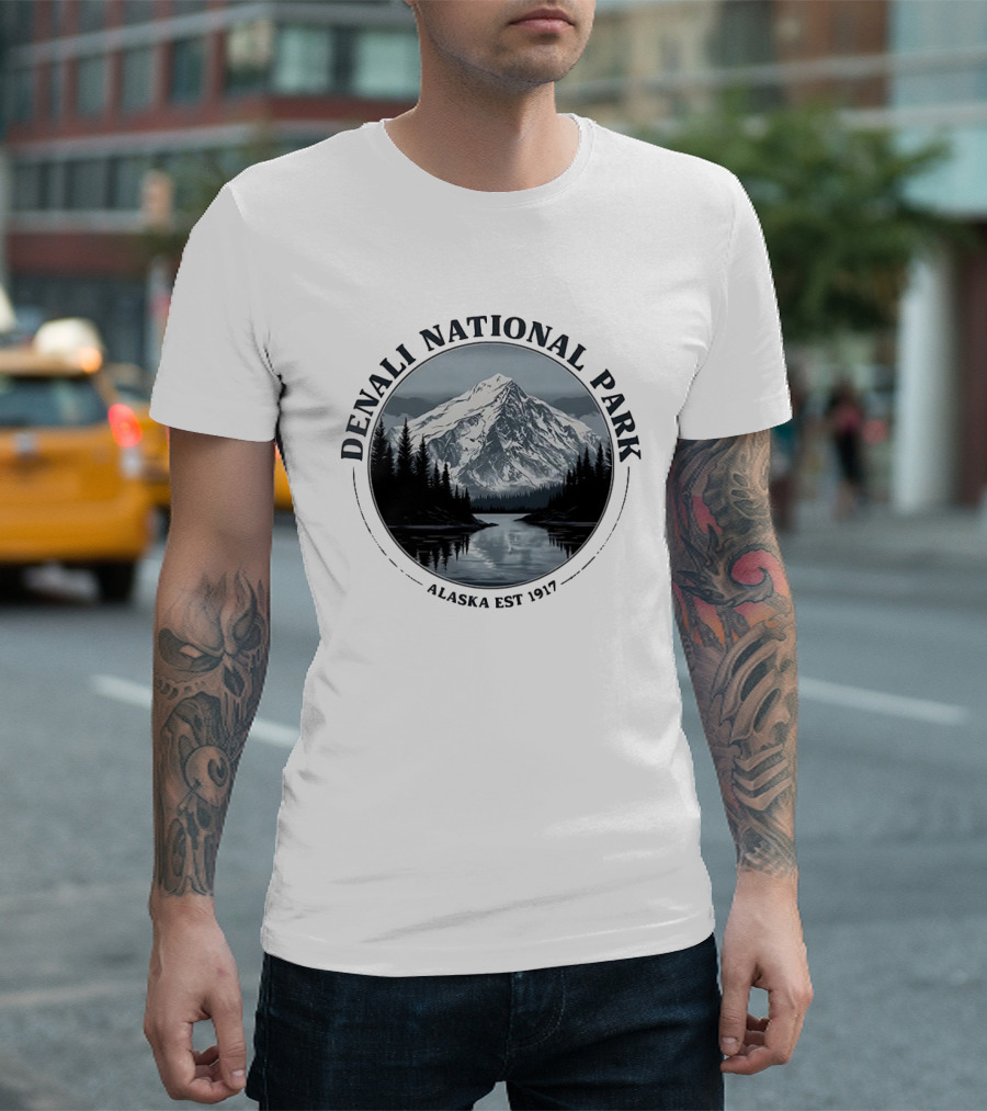 Denali National Park Alaska Est 1917 Majestic Mountain Landscape T-Shirt