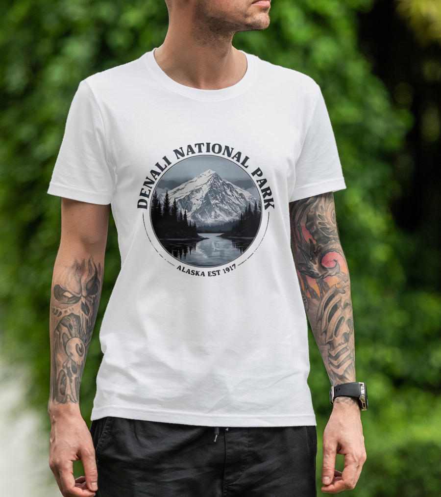 Denali National Park Alaska Est 1917 Majestic Mountain Landscape T-Shirt