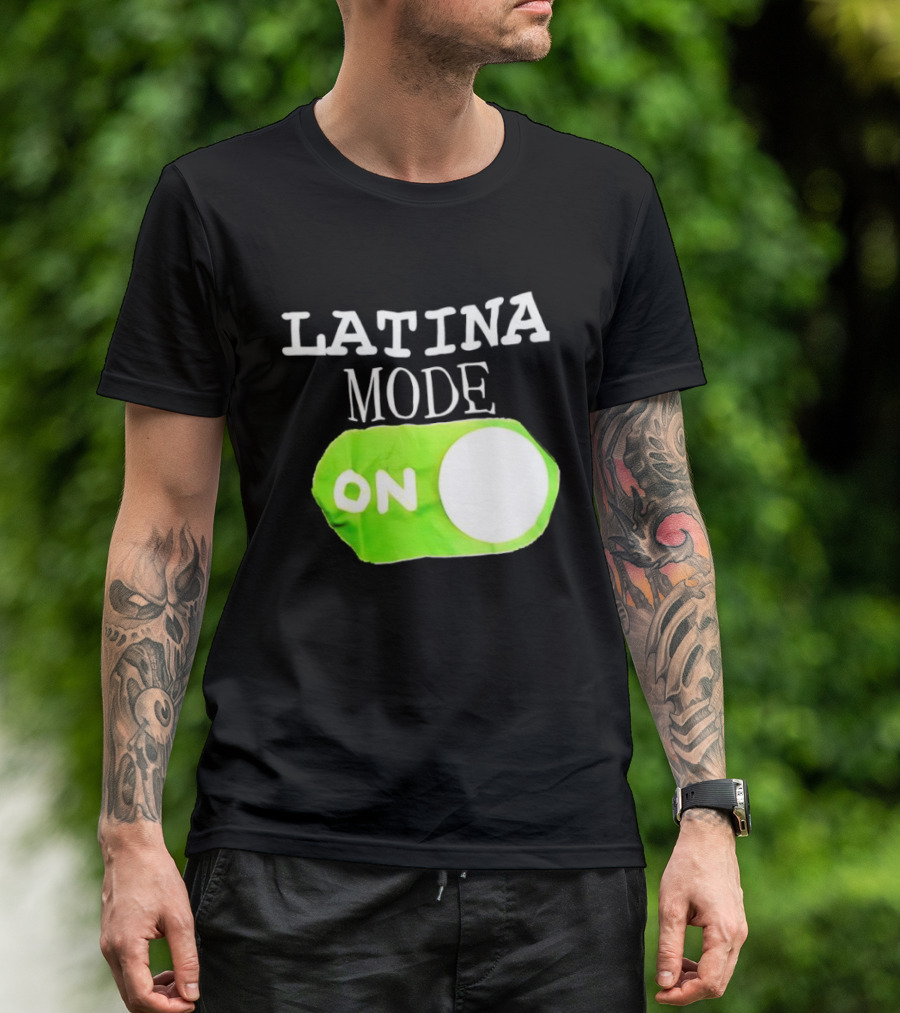 Latina Mode On Switch Green Circle T-Shirt