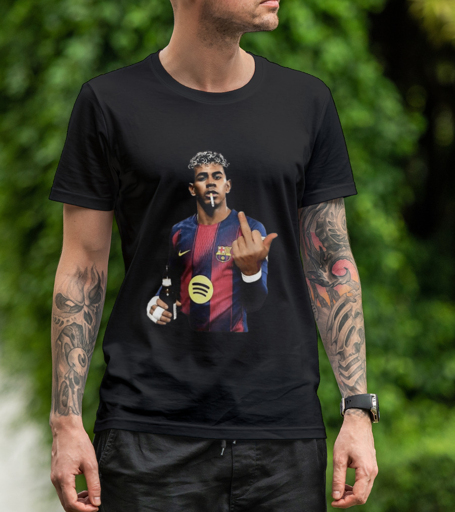 Lamine Yamal FC Barcelona Meme Middle Finger Gesture With Beer And Cigarette T-Shirt