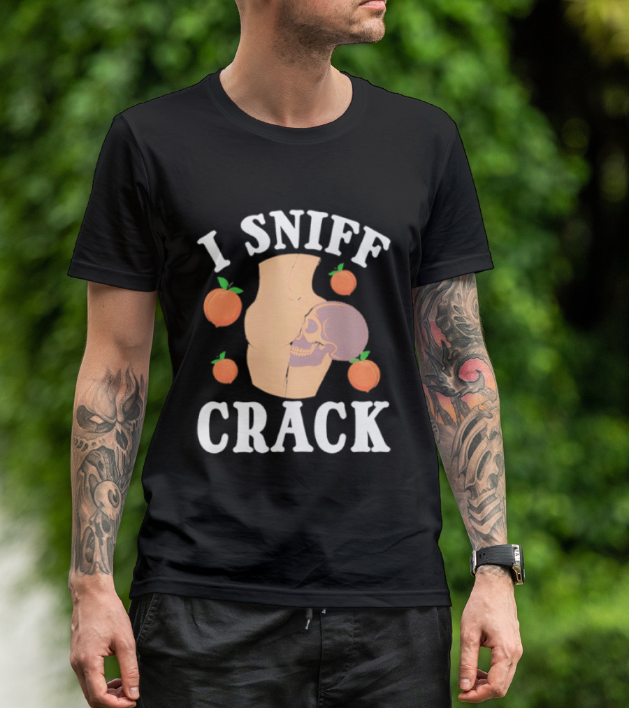 I Sniff Crack Skull Peach Vase Humor T-Shirt