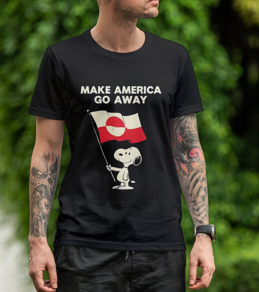 Snoopy Holding Greenland Flag Make America Go Away T-Shirt
