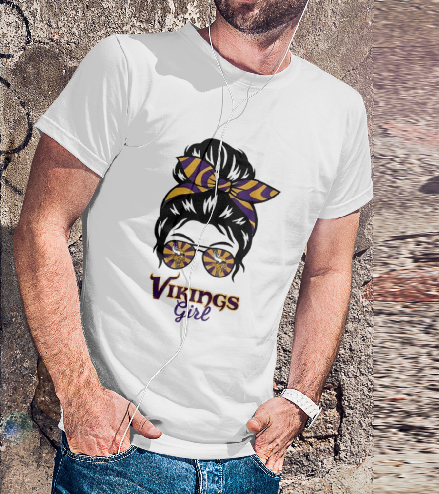 Minnesota Vikings Girl Messy Bun Sunglasses Fan T-Shirt