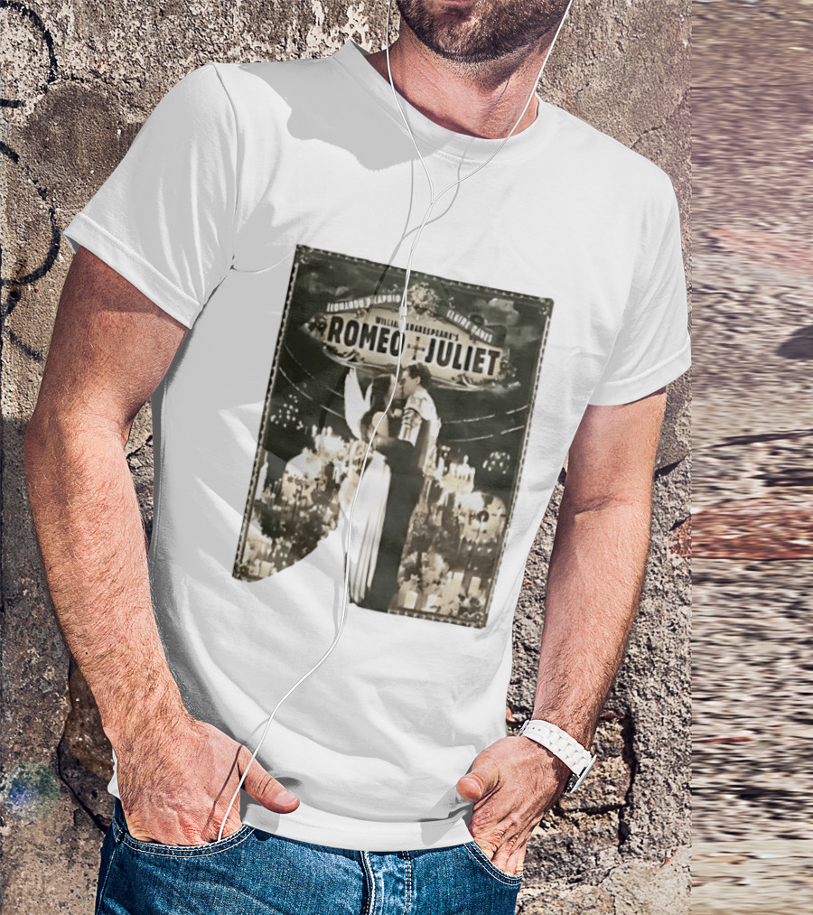 William Shakespeare's Romeo And Juliet Leonardo Claire Iconic Romantic Scene T-Shirt