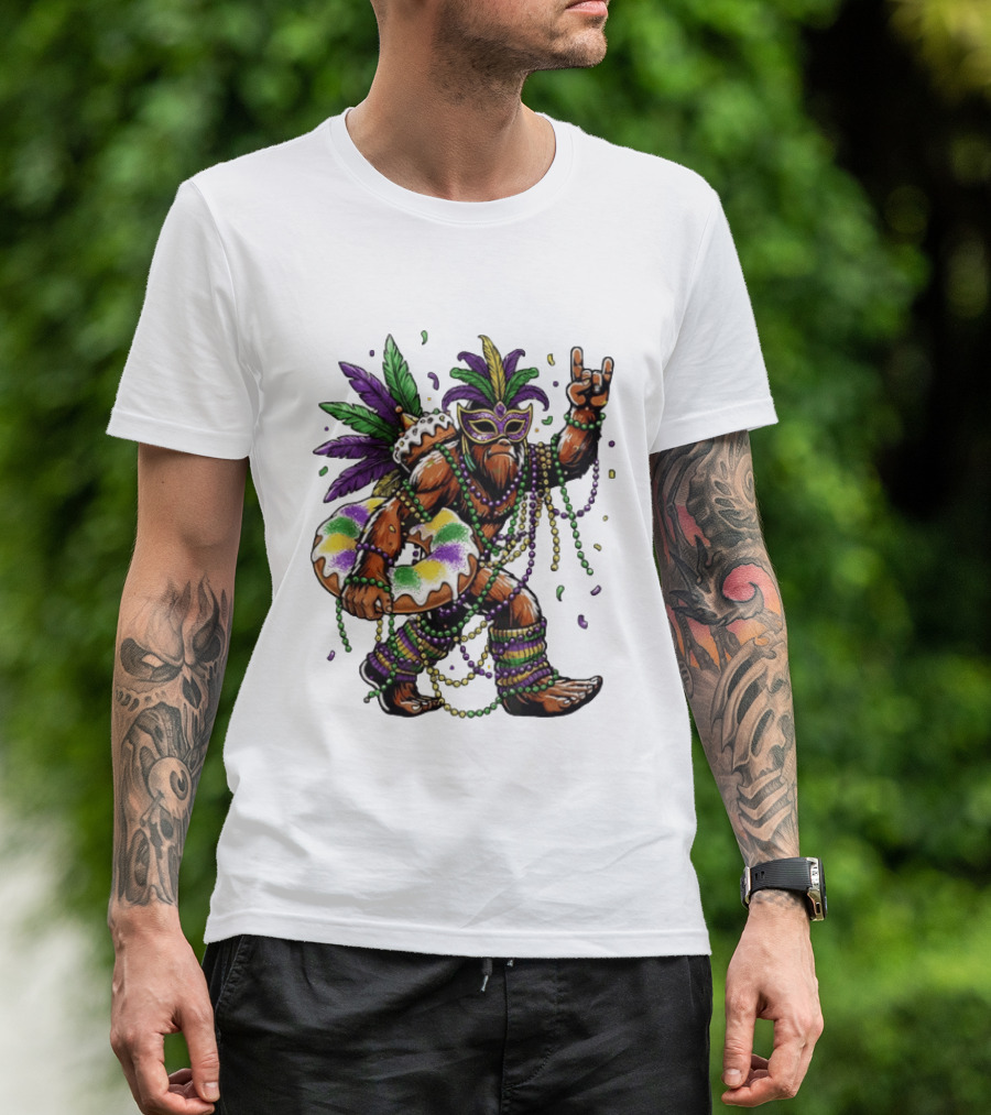 Mardi Gras Bigfoot King Rock And Roll Hand Beads Cake Donut T-Shirt