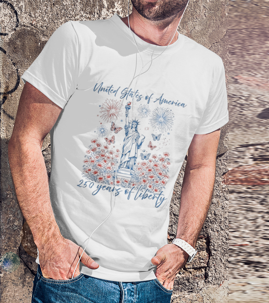 United States Of America 250 Years Of Liberty Fireworks And Statue Of Liberty Celebration T-Shirt
