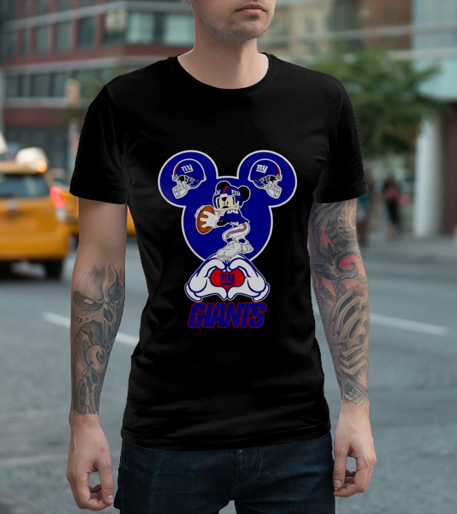 New York Giants Mickey Mouse Heart Hands NFL Team Fan Gear T-Shirt