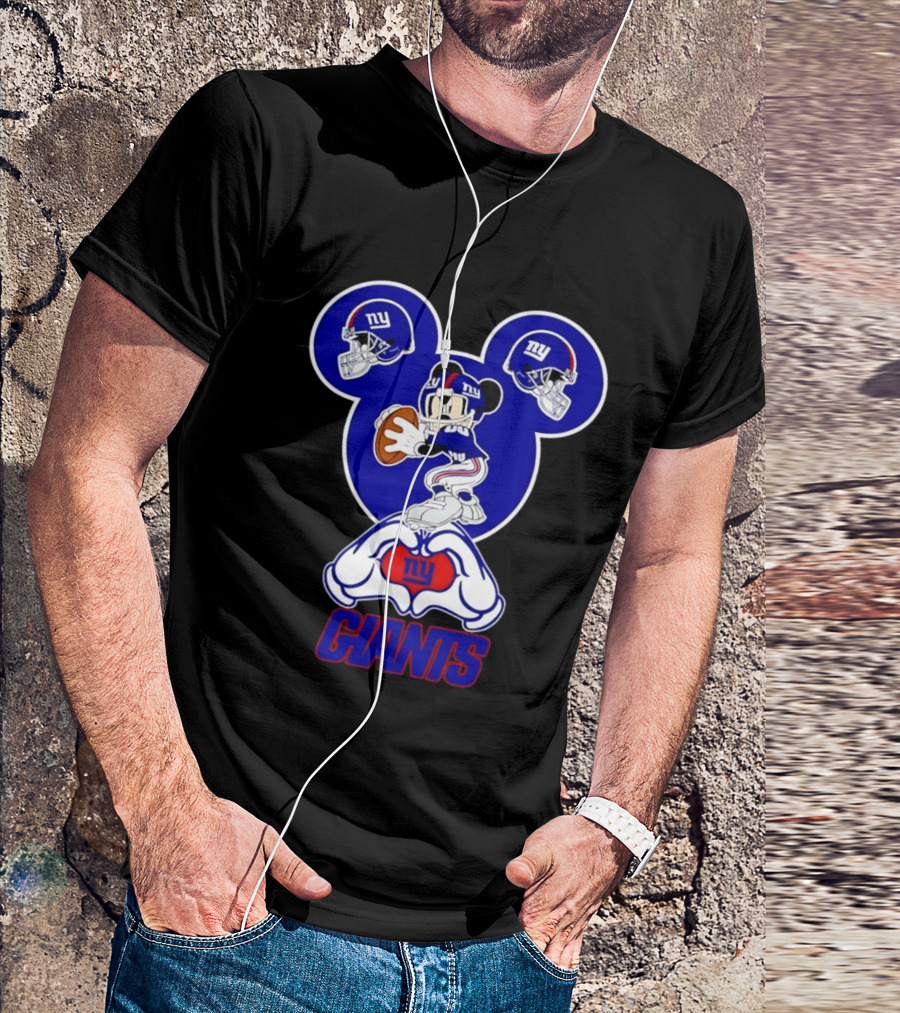 New York Giants Mickey Mouse Heart Hands NFL Team Fan Gear T-Shirt