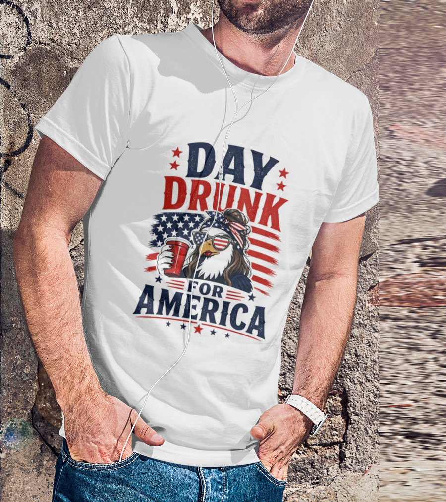 Day Drunk For America Patriotic Eagle With Flag And Red Cup T-Shirt