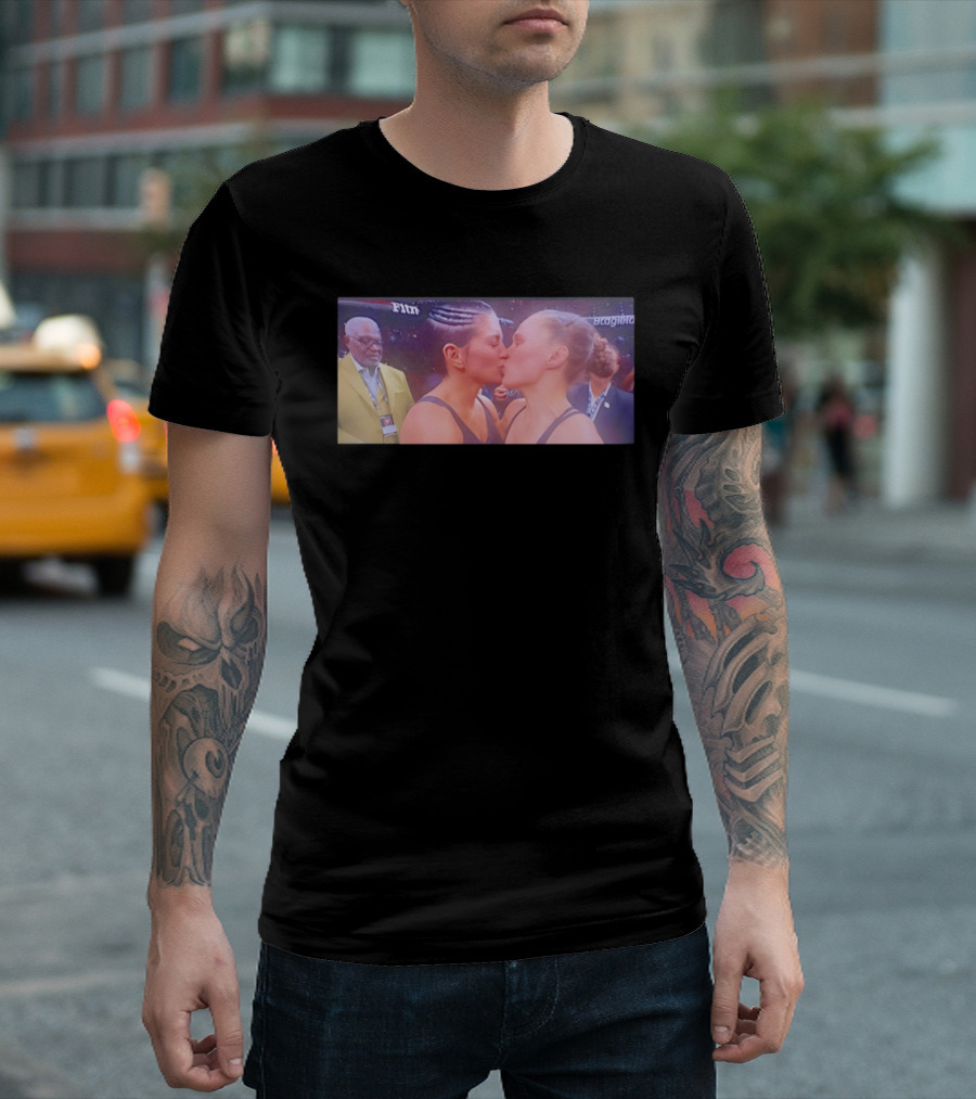 Ronda Rousey Gina Carano Unbelievable Post Fight Moment T-Shirt
