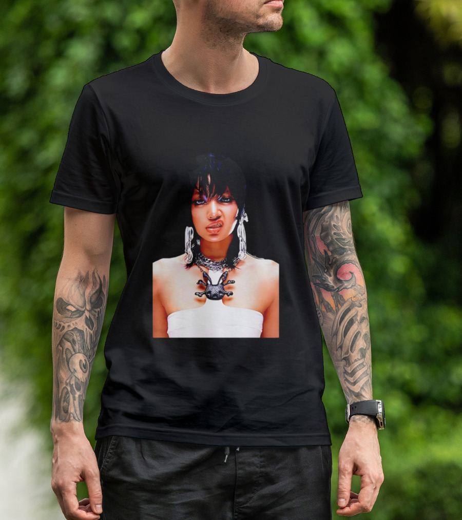 Lisa Rockstar Blackpink V1 Necklace And Earrings T-Shirt