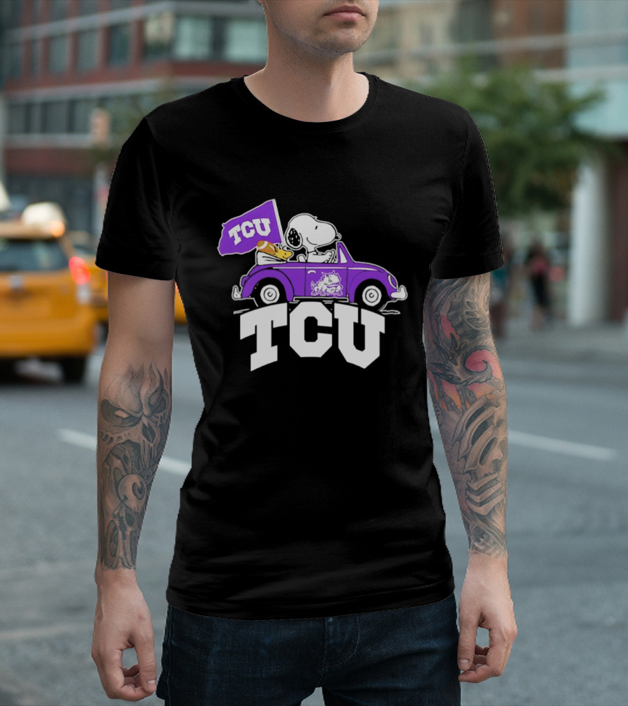 Snoopy Woodstock Driving Purple Car TCU Horned Frogs Flag T-Shirt
