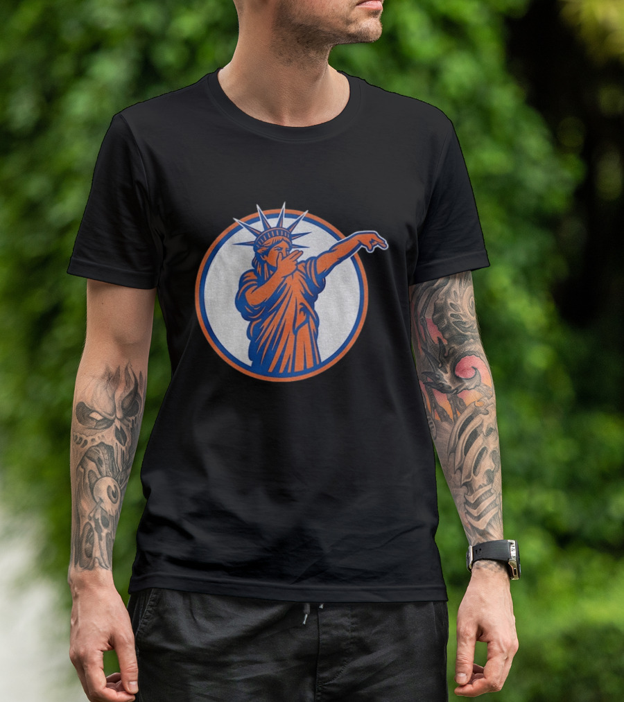 New York Knicks Statue Of Liberty Dab Meme T-Shirt