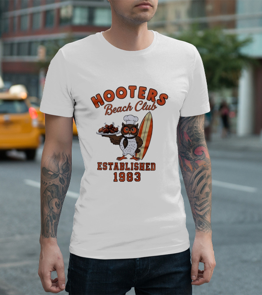 Hooters Beach Club Own Chef Chicken Legs Surfing Owl Established 1983 T-Shirt