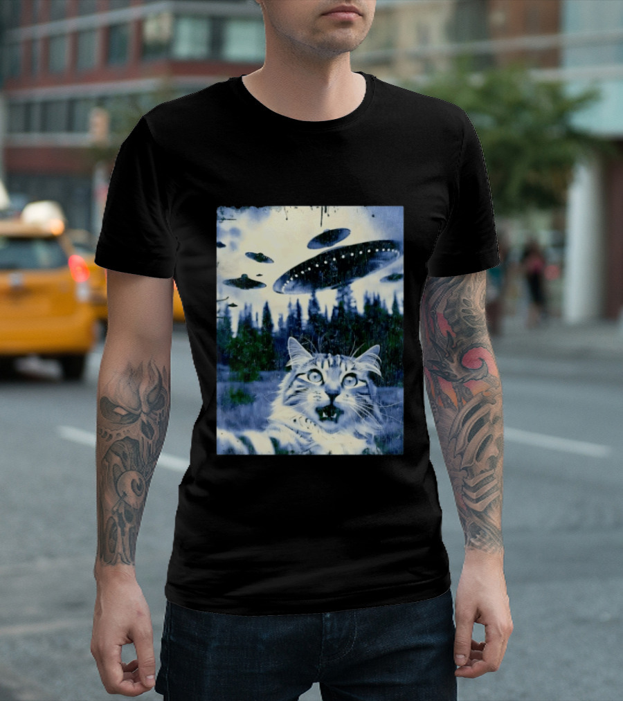 UFO Cat Extraterrestrial Surprise Scene T-Shirt