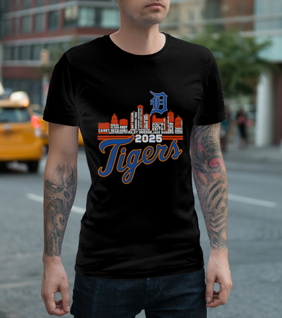 Detroit Tigers 2025 City Skyline Baseball Players T-Shirt