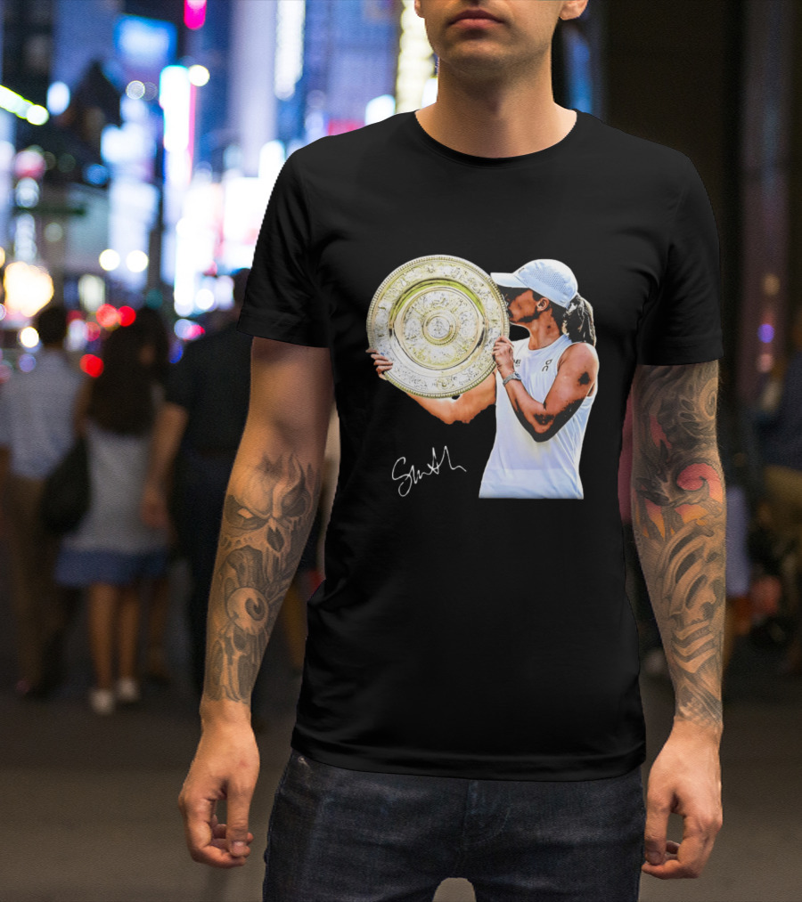 Iga Swiatek Wimbledon Champion Trophy Celebration T-Shirt