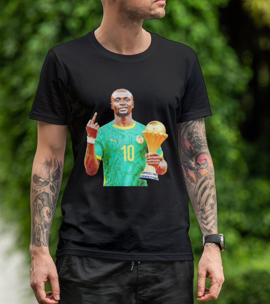 Sadio Mane Number 10 Senegal Jersey Holding Trophy Middle Finger T-Shirt