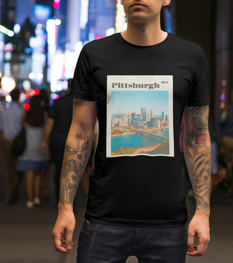Pittsburgh Issue No 1 USA Flag 40.4°N 80.0°W Skyline T-Shirt