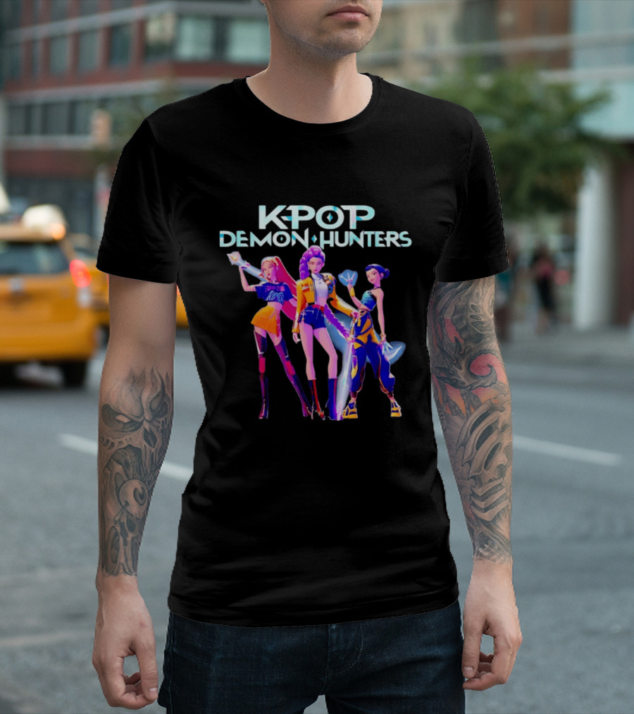 K Pop Demon Hunters Rumi Host Mira T-Shirt