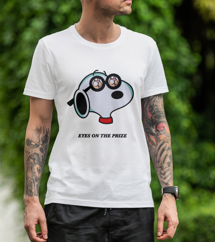 Snoopy Eyes On The Prize Vintage Peanuts Comic T-Shirt
