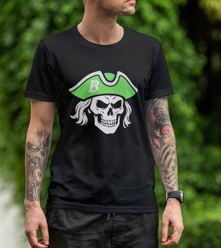 Pennsylvania Benjamins Skull With Pirate Hat Featuring Bitcoin T-Shirt