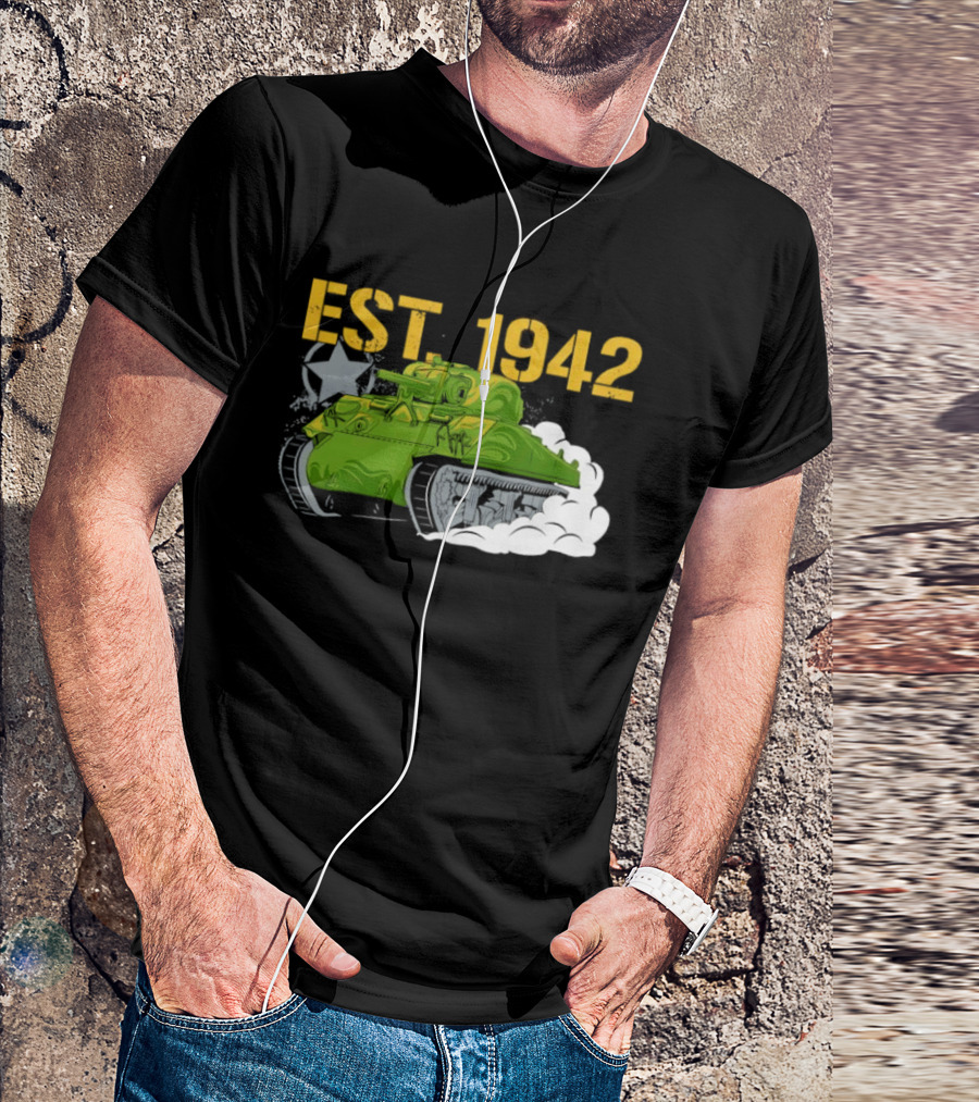 WW2 Sherman Tank EST 1942 World War II Historical Vehicle T-Shirt