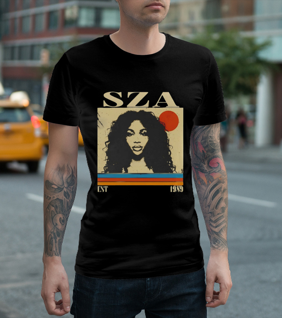 SZA EST 1989 Vintage Style Portrait With Retro Sun And Stripes T-Shirt