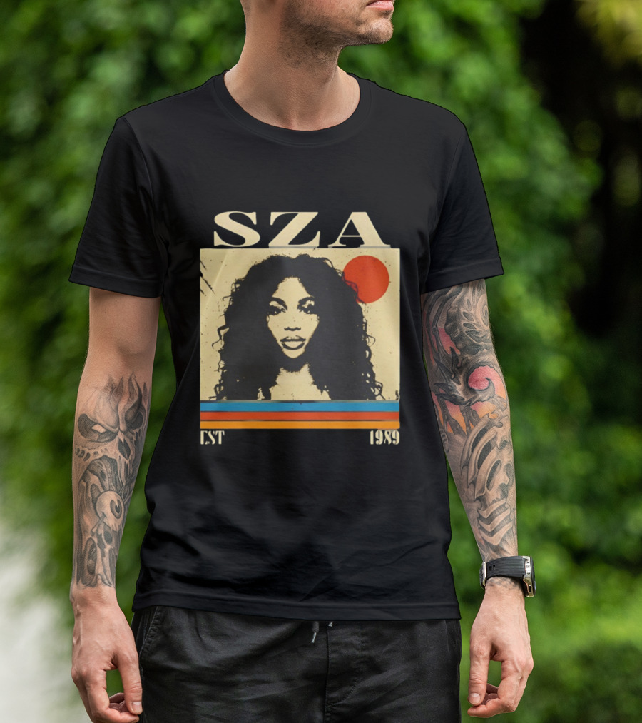 SZA EST 1989 Vintage Style Portrait With Retro Sun And Stripes T-Shirt
