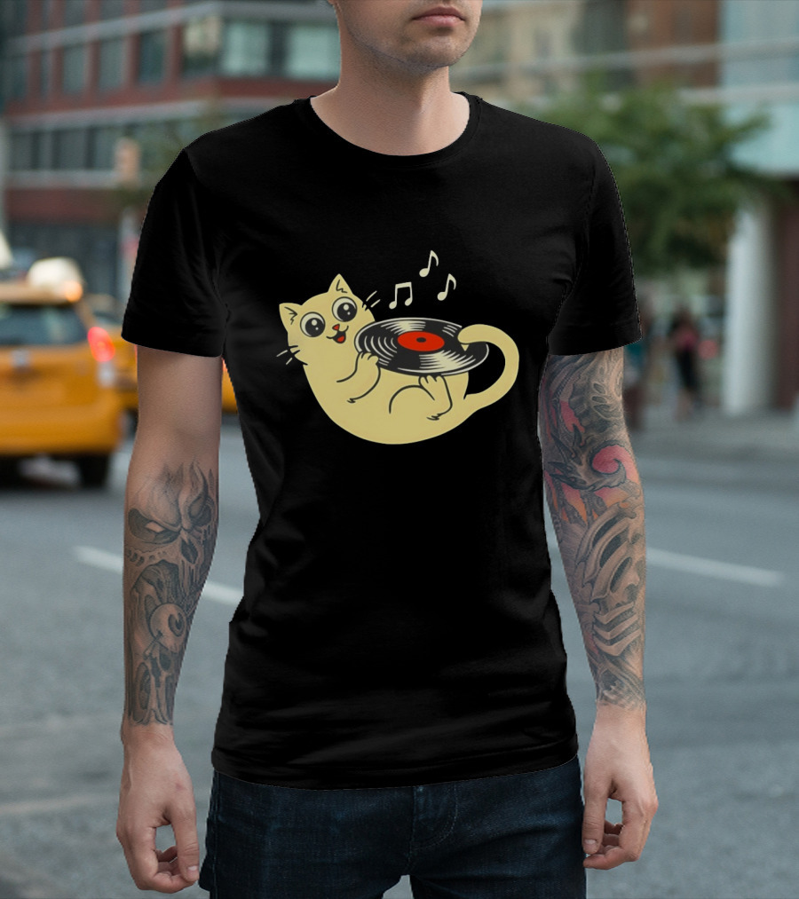 Turntable Cat Spinning Vinyl Record With Musical Notes T-Shirt