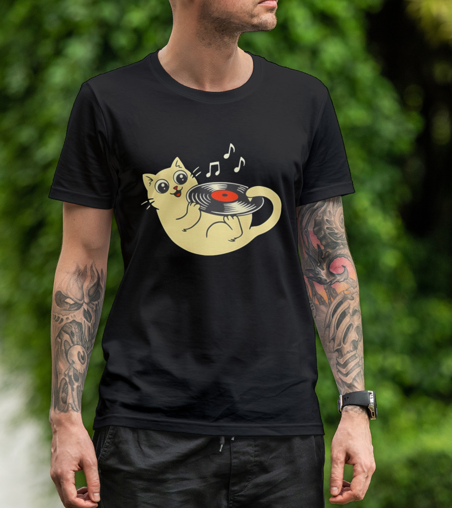 Turntable Cat Spinning Vinyl Record With Musical Notes T-Shirt