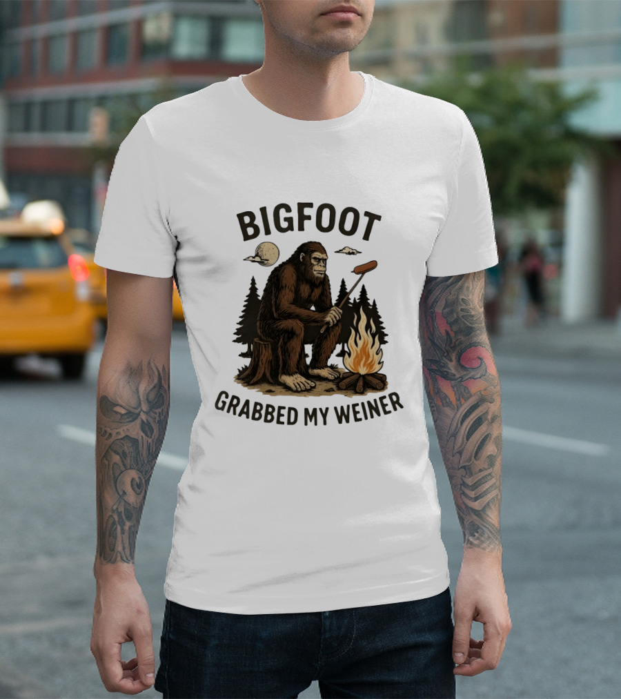 Bigfoot Grabbing My Weiner Campfire Sausage Grilling Moonlit Forest T-Shirt