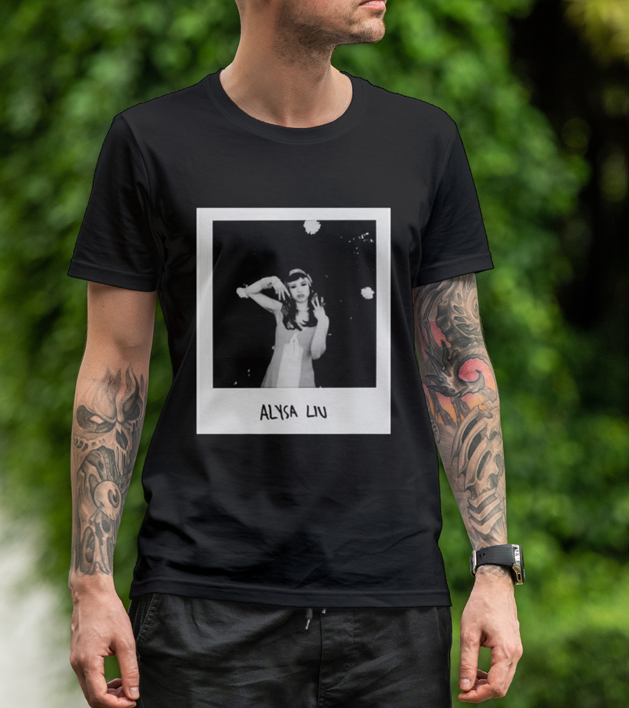Laufey Alysa Liu 2026 Vintage Monochrome Photography T-Shirt