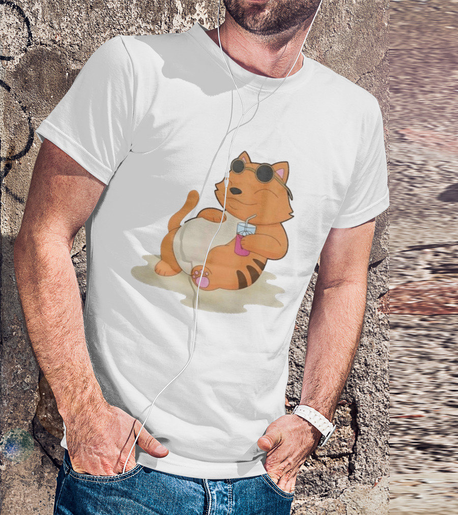 Cat Relaxing With Sunglasses And Drink On Beach Summer Vibes T-Shirt