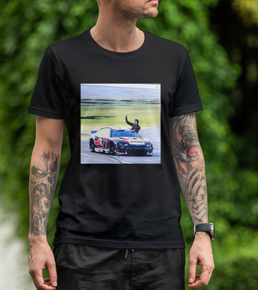 Carson Hocevar First Win Nascar Cup Series 2026 Talladega Number 77 Car Victory Celebrating Dente T-Shirt