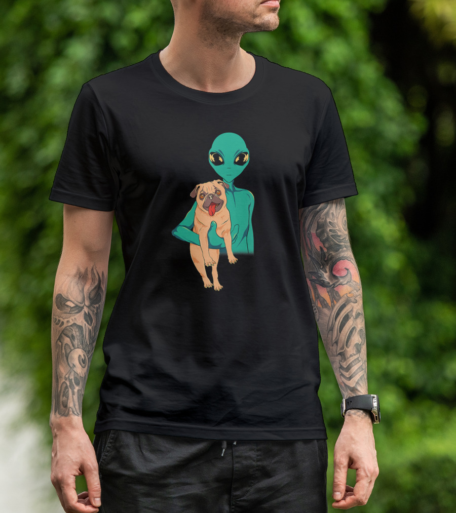 Funny Pug Alien Trippy Dog With Green Extraterrestrial T-Shirt