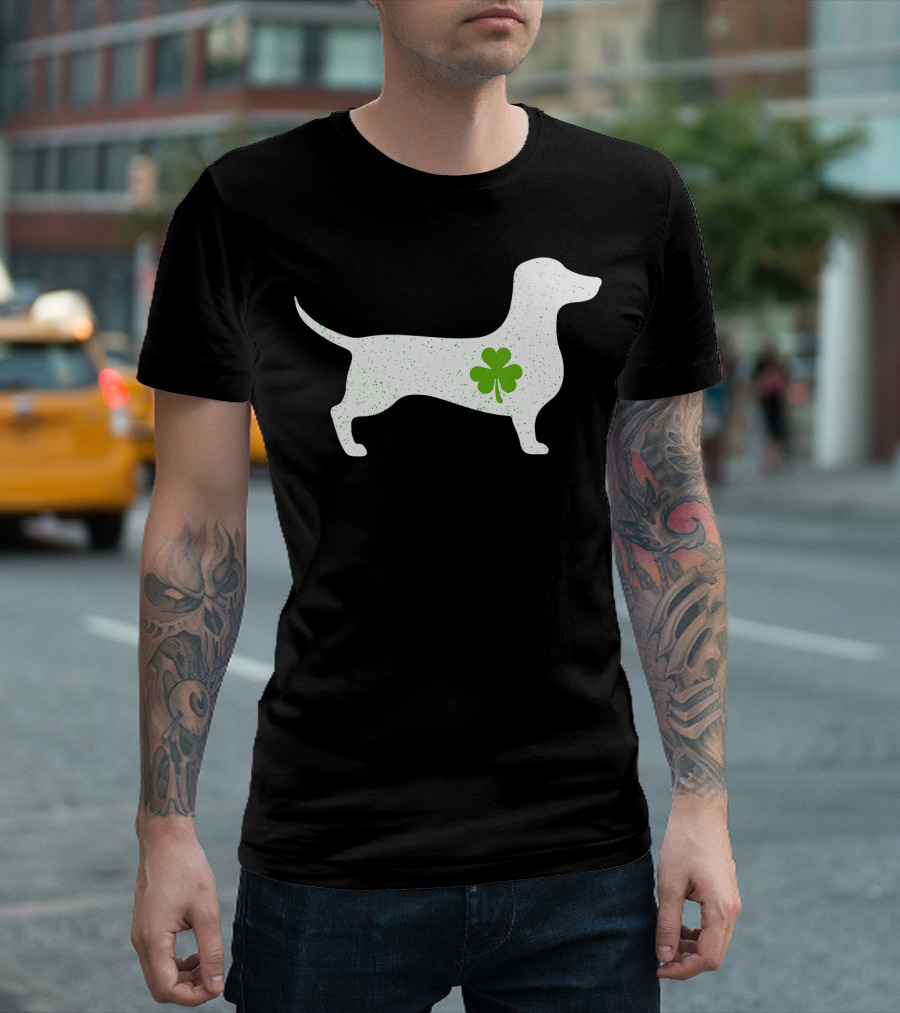 Dachshund St Patricks Day Lucky Mama Mom Dog Shamrock T-Shirt