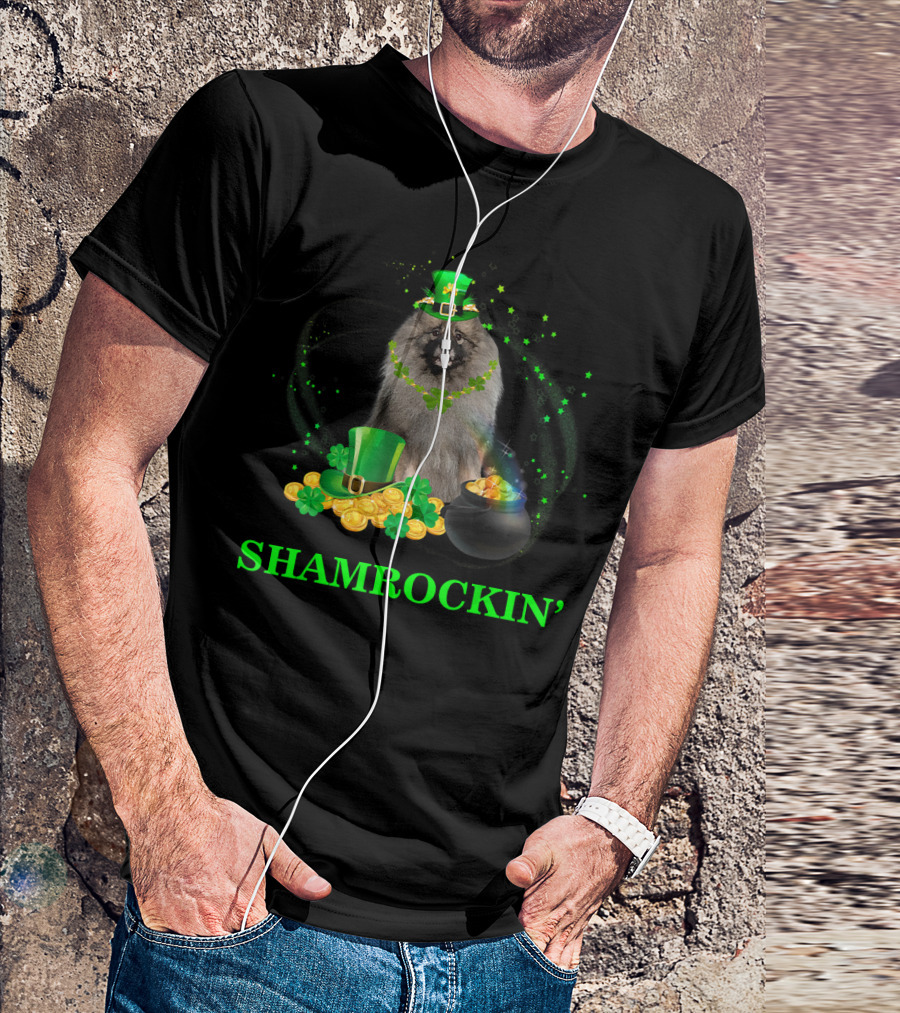 Shamrockin Keeshond St Patricks Day Dog With Green Hat And Gold Coins T-Shirt